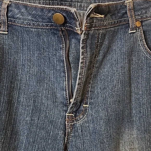 Monroe And Main Womens Blue Denim Capri Plus Size Jeans Size 16 - Picture 3 of 12